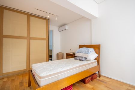 Apartamento à venda com 82m², 2 quartos e 2 vagasSuíte