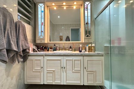 Apartamento à venda com 200m², 3 quartos e 1 vagaBanheiro Suíte