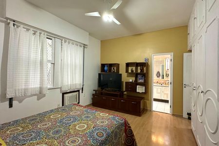 Apartamento à venda com 200m², 3 quartos e 1 vagaSuíte