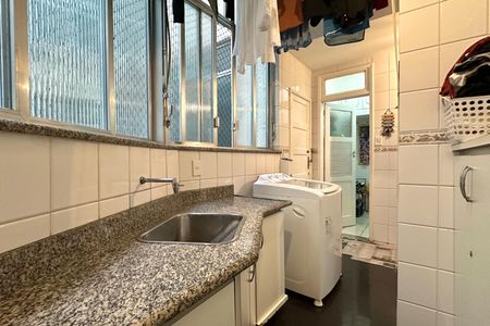 Apartamento à venda com 200m², 3 quartos e 1 vagaÁrea de Serviço