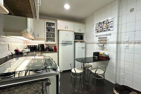 Apartamento à venda com 200m², 3 quartos e 1 vagaCozinha