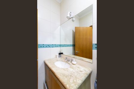 Casa à venda com 256m², 3 quartos e 4 vagasBanheiro da Suíte 1