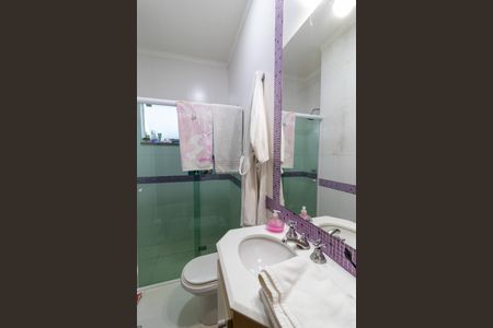 Casa à venda com 256m², 3 quartos e 4 vagasBanheiro da Suíte 2