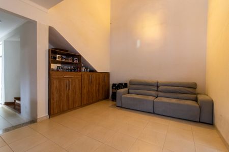 Casa à venda com 256m², 3 quartos e 4 vagasSala