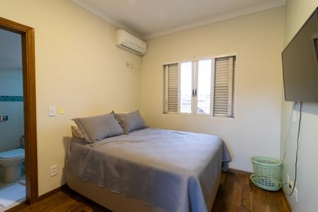 Casa à venda com 256m², 3 quartos e 4 vagasSuíte 1