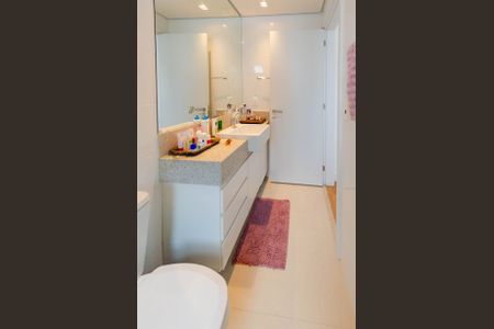 Apartamento à venda com 80m², 3 quartos e 2 vagasBanheiro suíte