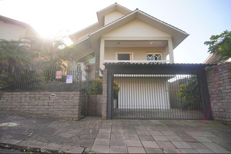 Casa à venda com 445m², 5 quartos e 6 vagasfachada/Placa