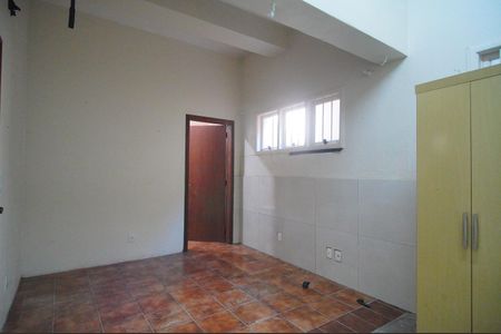 Casa à venda com 445m², 5 quartos e 6 vagasQuarto de Serviço