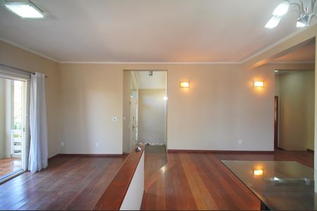 Casa à venda com 445m², 5 quartos e 6 vagasSala 2