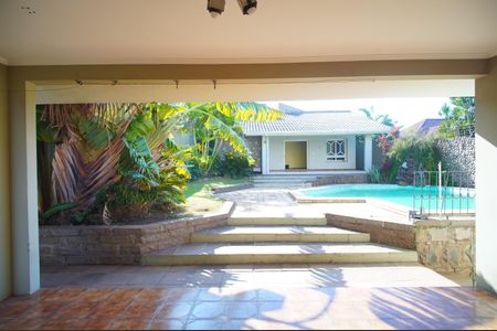 Casa à venda com 445m², 5 quartos e 6 vagasVista da Sala