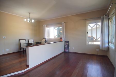 Casa à venda com 445m², 5 quartos e 6 vagasSala 2