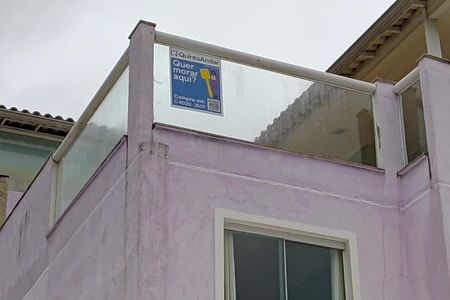 Casa de condomínio à venda com 240m², 3 quartos e 2 vagasPlaca
