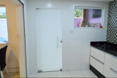 Casa de condomínio à venda com 240m², 3 quartos e 2 vagasCozinha