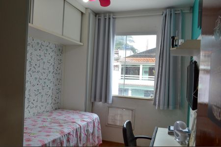 Casa de condomínio à venda com 240m², 3 quartos e 2 vagasQuarto 1