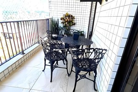 Apartamento à venda com 232m², 4 quartos e 4 vagas