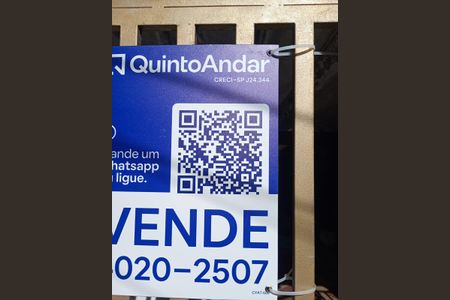 Casa à venda com 134m², 3 quartos e 2 vagas Casa à venda com 134m², 3 quartos e 2 vagasPlaquinha