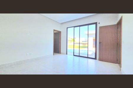 Casa de condomínio à venda com 280m², 4 quartos e 4 vagasSuíte