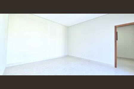 Casa de condomínio à venda com 280m², 4 quartos e 4 vagasSuíte