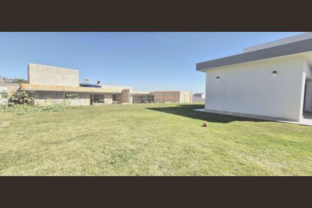 Casa de condomínio à venda com 280m², 4 quartos e 4 vagasQuintal