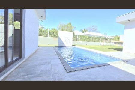 Casa de condomínio à venda com 280m², 4 quartos e 4 vagasÁrea comum - Piscina