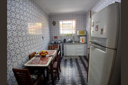 Casa de condomínio à venda com 178m², 3 quartos e 1 vaga