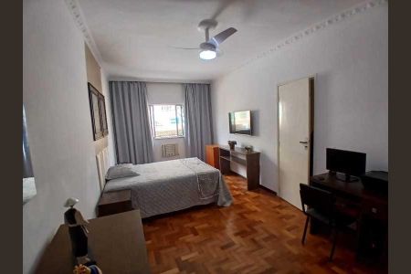 Casa de condomínio à venda com 178m², 3 quartos e 1 vaga