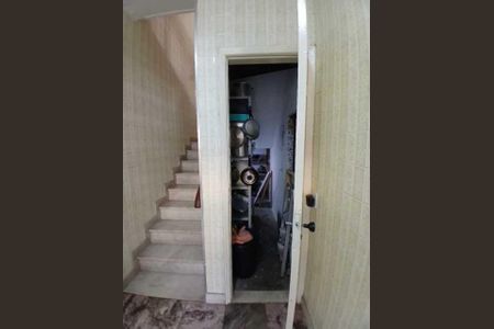 Casa de condomínio à venda com 178m², 3 quartos e 1 vaga