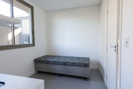 Casa de condomínio à venda com 570m², 4 quartos e sem vaga Casa de condomínio à venda com 570m², 4 quartos e sem vagaQuarto de Serviço