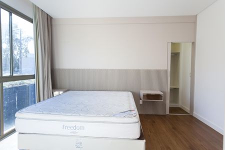 Casa de condomínio à venda com 570m², 4 quartos e sem vaga Casa de condomínio à venda com 570m², 4 quartos e sem vagaSuíte 3