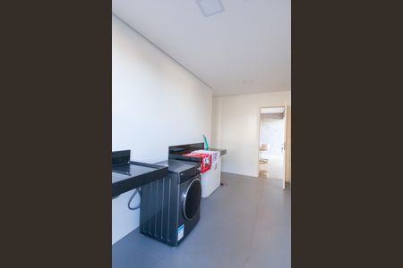 Casa de condomínio à venda com 570m², 4 quartos e sem vaga Casa de condomínio à venda com 570m², 4 quartos e sem vagaÁrea de Serviço