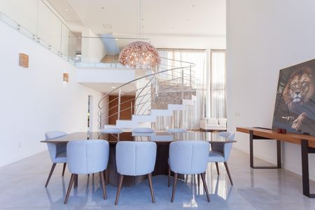Casa de condomínio à venda com 570m², 4 quartos e sem vaga Casa de condomínio à venda com 570m², 4 quartos e sem vagaSala de Jantar