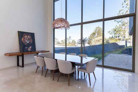 Casa de condomínio à venda com 570m², 4 quartos e sem vaga Casa de condomínio à venda com 570m², 4 quartos e sem vagaSala de Jantar