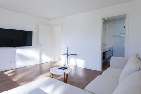 Casa de condomínio à venda com 570m², 4 quartos e sem vaga Casa de condomínio à venda com 570m², 4 quartos e sem vagaSuíte 1