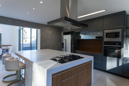 Casa de condomínio à venda com 570m², 4 quartos e sem vaga Casa de condomínio à venda com 570m², 4 quartos e sem vagaCozinha