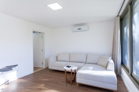 Casa de condomínio à venda com 570m², 4 quartos e sem vaga Casa de condomínio à venda com 570m², 4 quartos e sem vagaSuíte 1