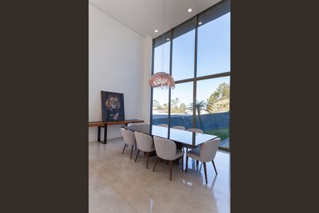 Casa de condomínio à venda com 570m², 4 quartos e sem vaga Casa de condomínio à venda com 570m², 4 quartos e sem vagaSala de Jantar