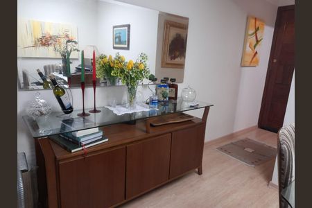 Apartamento à venda com 78m², 3 quartos e 1 vaga Apartamento à venda com 78m², 3 quartos e 1 vagaSala