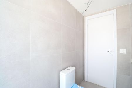 Apartamento à venda com 396m², 4 quartos e 4 vagasBanheiro da Suíte 1