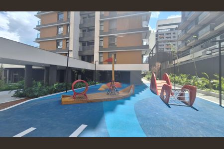 Apartamento à venda com 396m², 4 quartos e 4 vagas Apartamento à venda com 396m², 4 quartos e 4 vagasÁrea comum - Playground