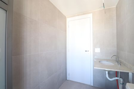 Apartamento à venda com 396m², 4 quartos e 4 vagasBanheiro da Suíte 2