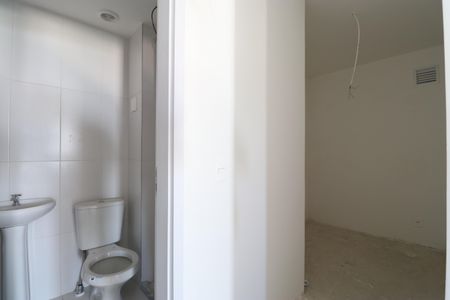 Apartamento à venda com 396m², 4 quartos e 4 vagasBanheiro de serviço