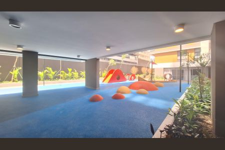 Apartamento à venda com 396m², 4 quartos e 4 vagas Apartamento à venda com 396m², 4 quartos e 4 vagasÁrea comum - Playground