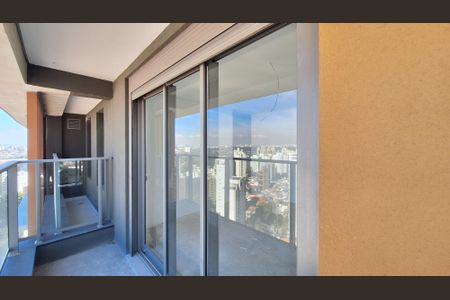 Apartamento à venda com 396m², 4 quartos e 4 vagas Apartamento à venda com 396m², 4 quartos e 4 vagasVaranda da Suíte 1