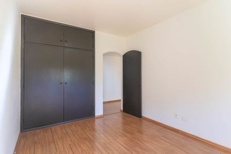 Apartamento à venda com 160m², 3 quartos e 2 vagasQuarto 2