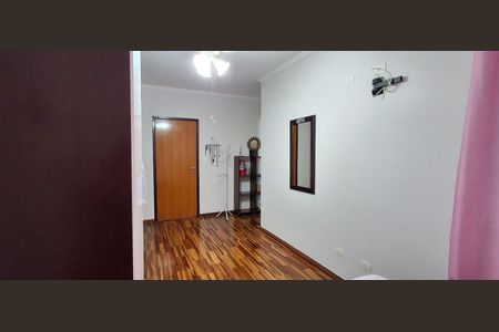 Casa à venda com 256m², 3 quartos e 3 vagas Casa à venda com 256m², 3 quartos e 3 vagasSuíte 2