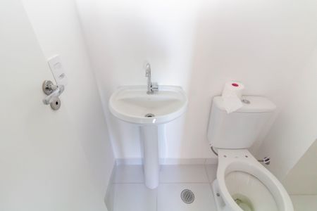 Apartamento para alugar com 32m², 2 quartos e sem vaga Apartamento para alugar com 32m², 2 quartos e sem vagaBanheiro
