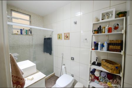 Apartamento à venda com 55m², 2 quartos e 1 vaga Apartamento à venda com 55m², 2 quartos e 1 vagaBanheiro