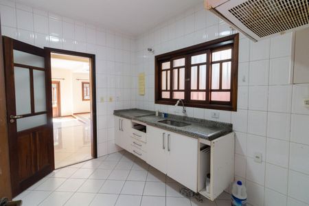Casa à venda com 250m², 3 quartos e 5 vagas Casa à venda com 250m², 3 quartos e 5 vagasCozinha