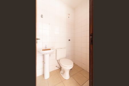 Casa à venda com 250m², 3 quartos e 5 vagas Casa à venda com 250m², 3 quartos e 5 vagasBanheiro de serviço
