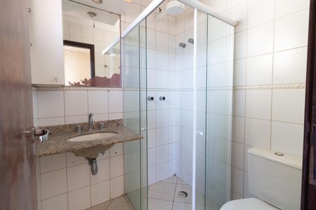 Casa à venda com 250m², 3 quartos e 5 vagas Casa à venda com 250m², 3 quartos e 5 vagasBanheiro da Suíte 2